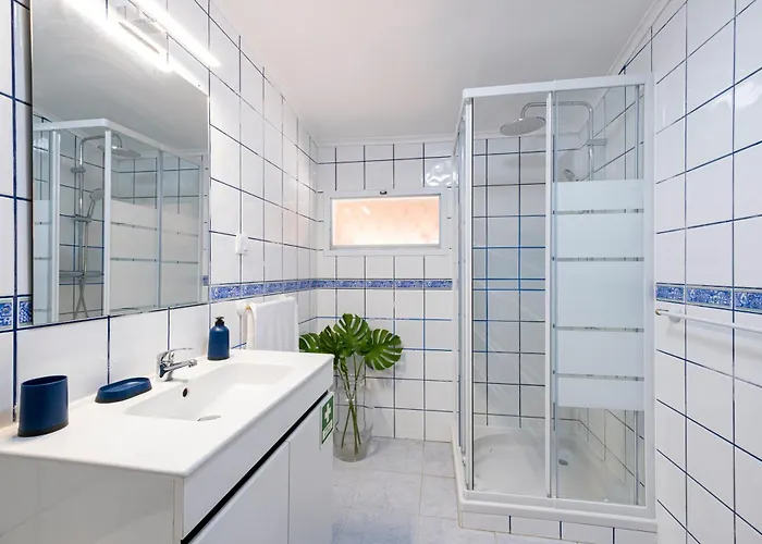 Blue Tile Furnas (Azores)